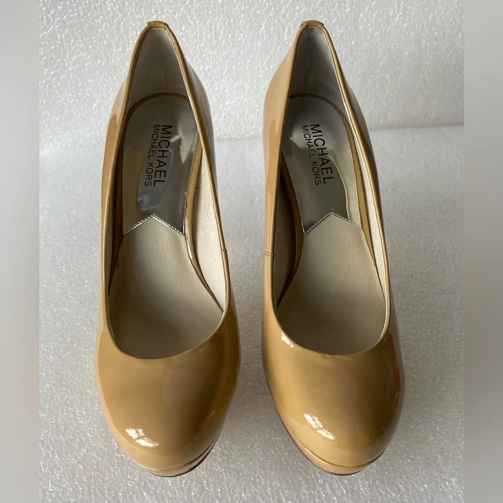 MICHAEL Michael Kors Nude Beige lonna Pump Platform Round Toe Stiletto Size 7 M